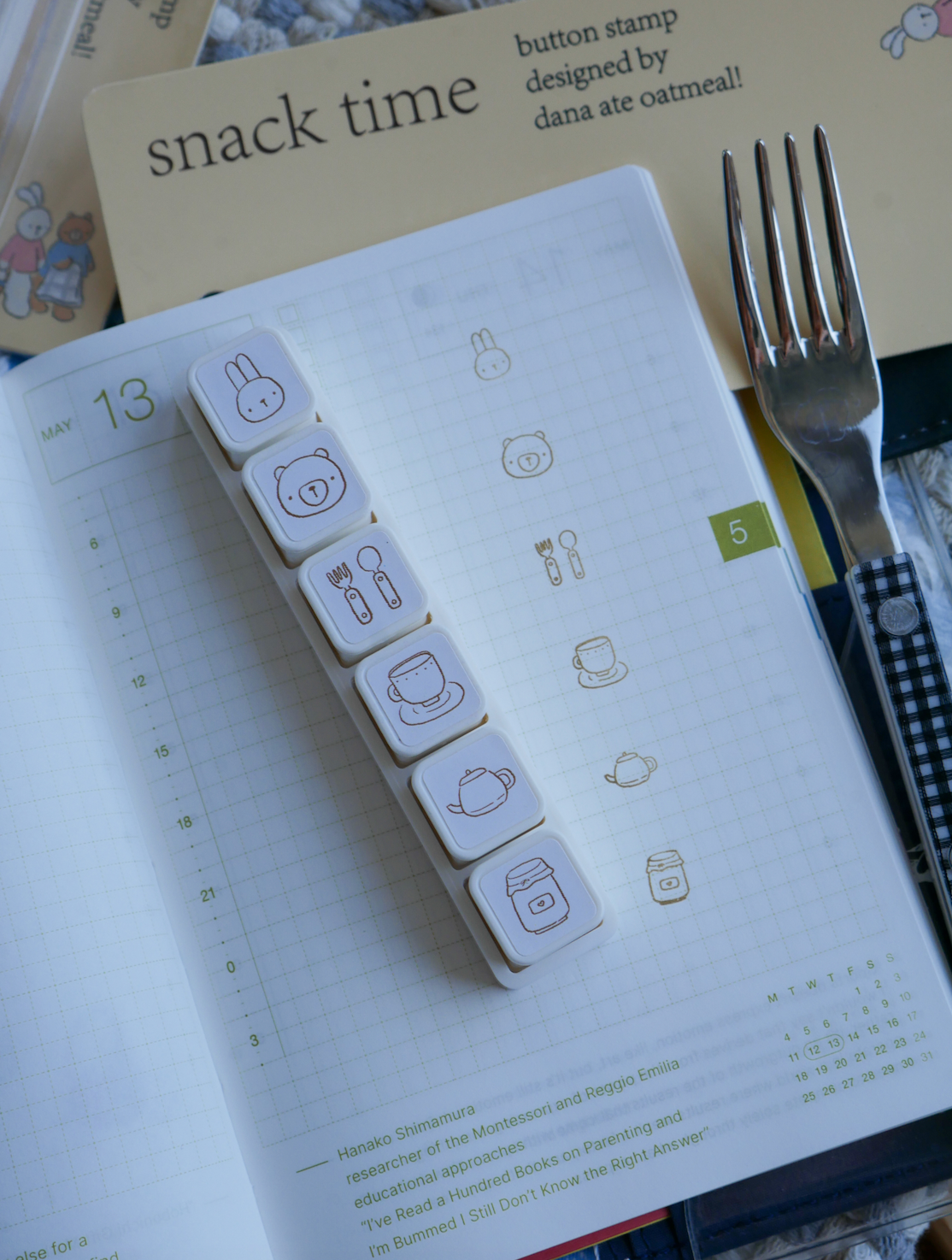 Snack time button stamp