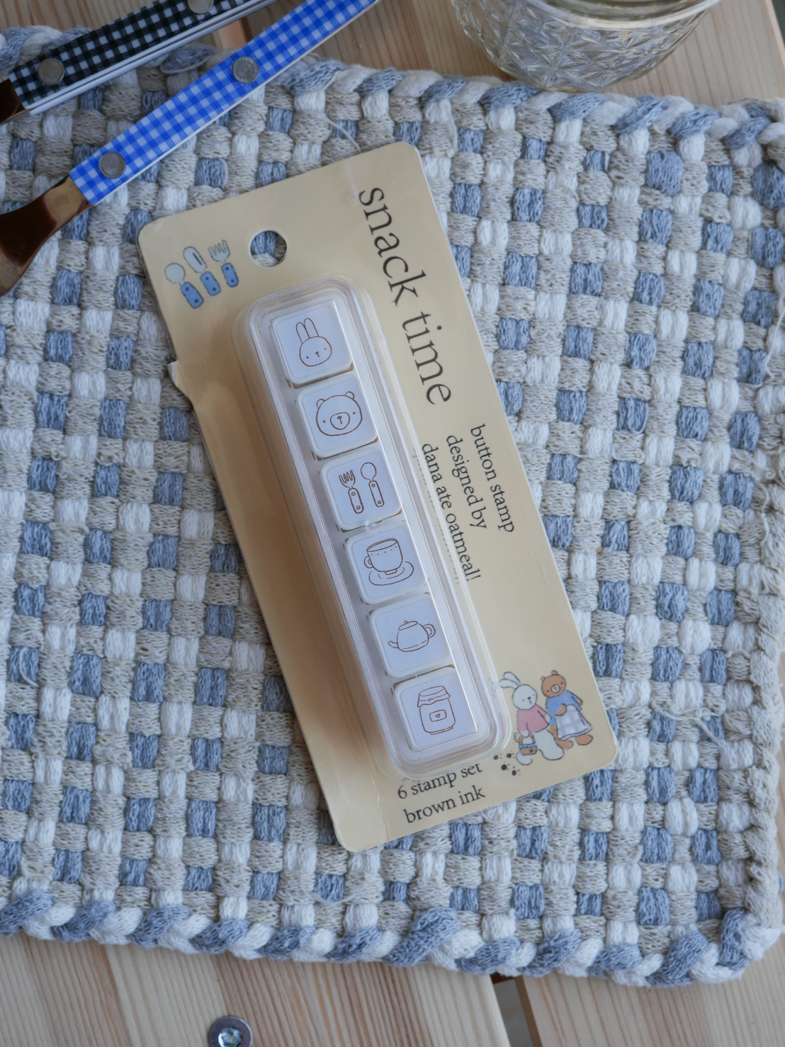 Snack time button stamp