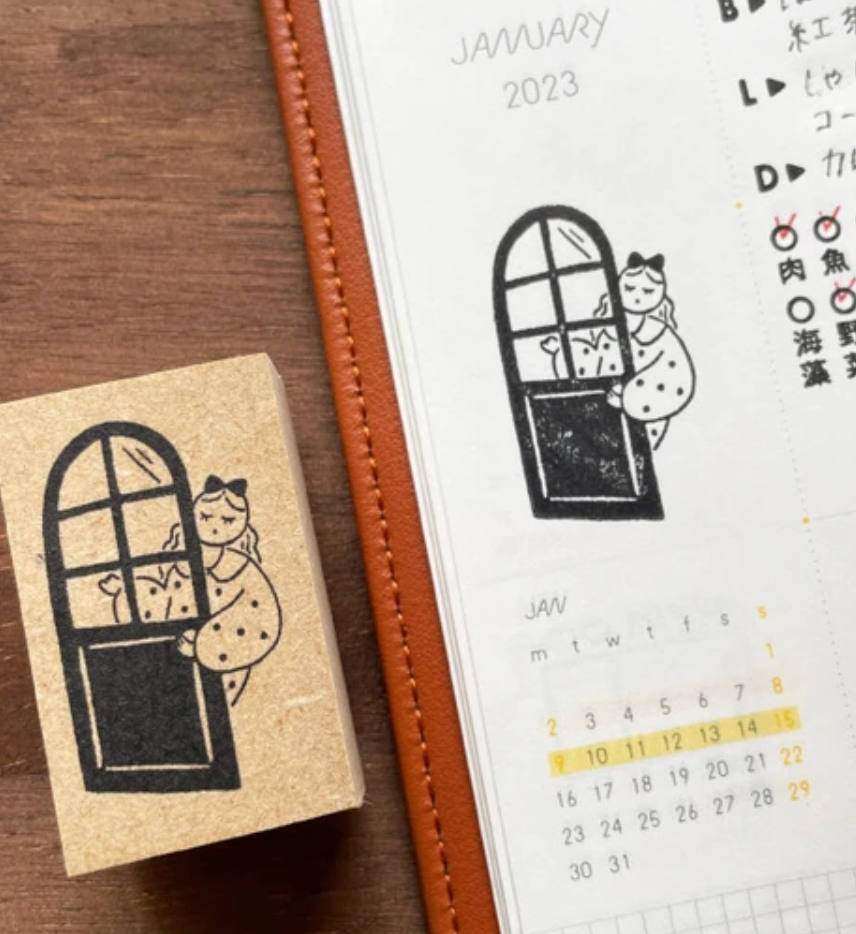 Mari-Chan Glimpses through the Door Stamp