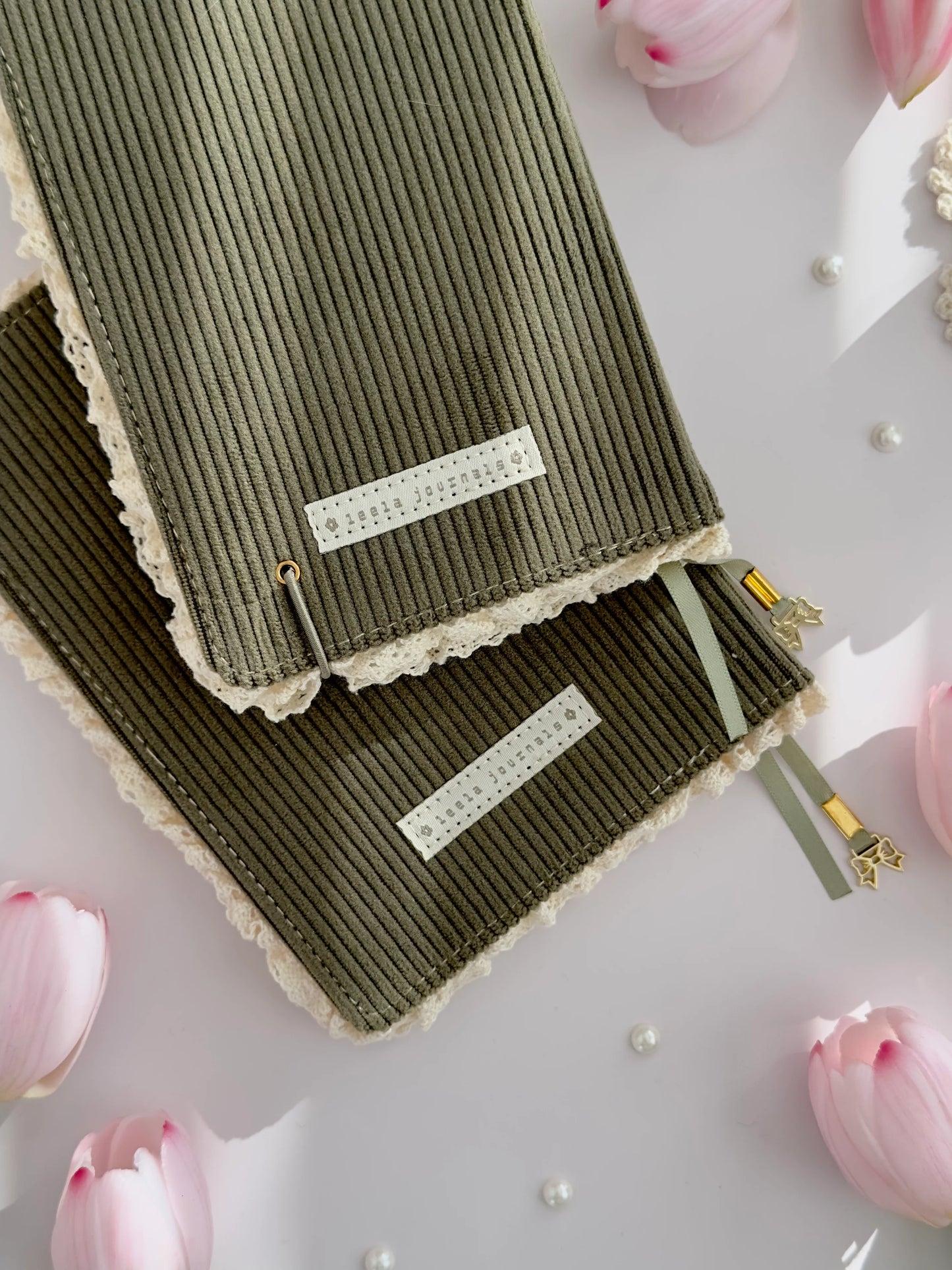 160 gsm | A5 | Bear Notebook (Dotted)